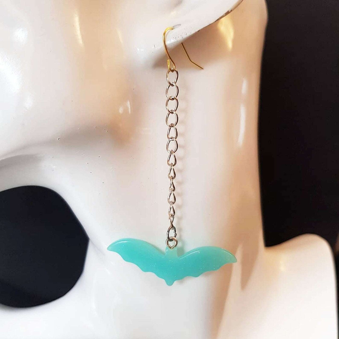 HALLOWEEN - Glitter Bat resin øreringe - Sort Blå Lilla Hvid