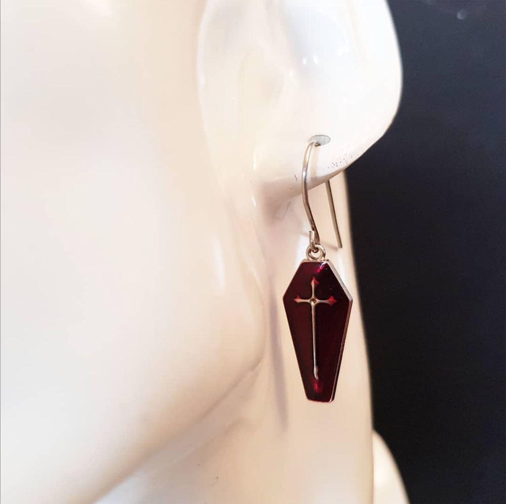 HALLOWEEN smykker - Vampire Mouth and Coffin øreringe - Velvet Red