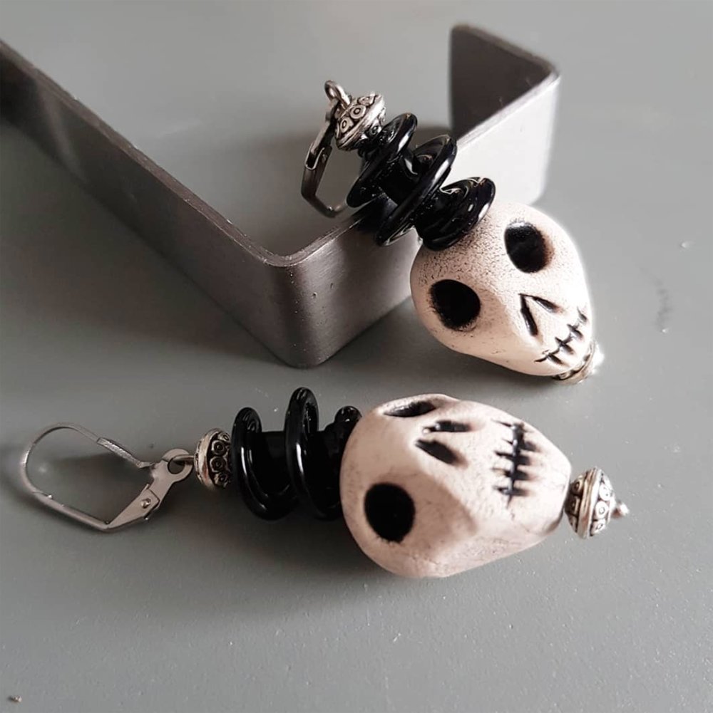 Spooky Skull Earrings