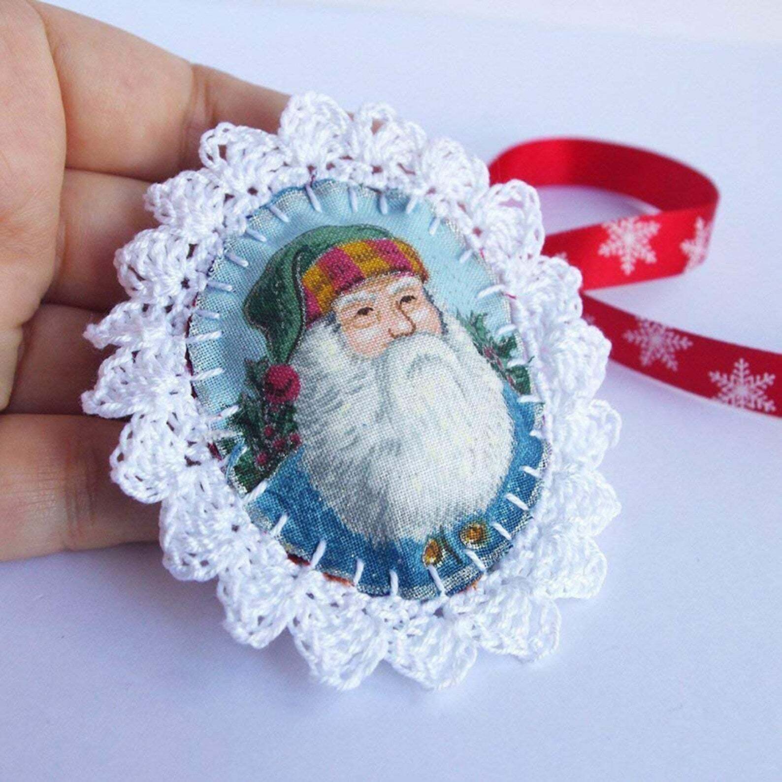 Christmas Brooch - Retro Vintage Santa Claus - Handmade CocoFlower