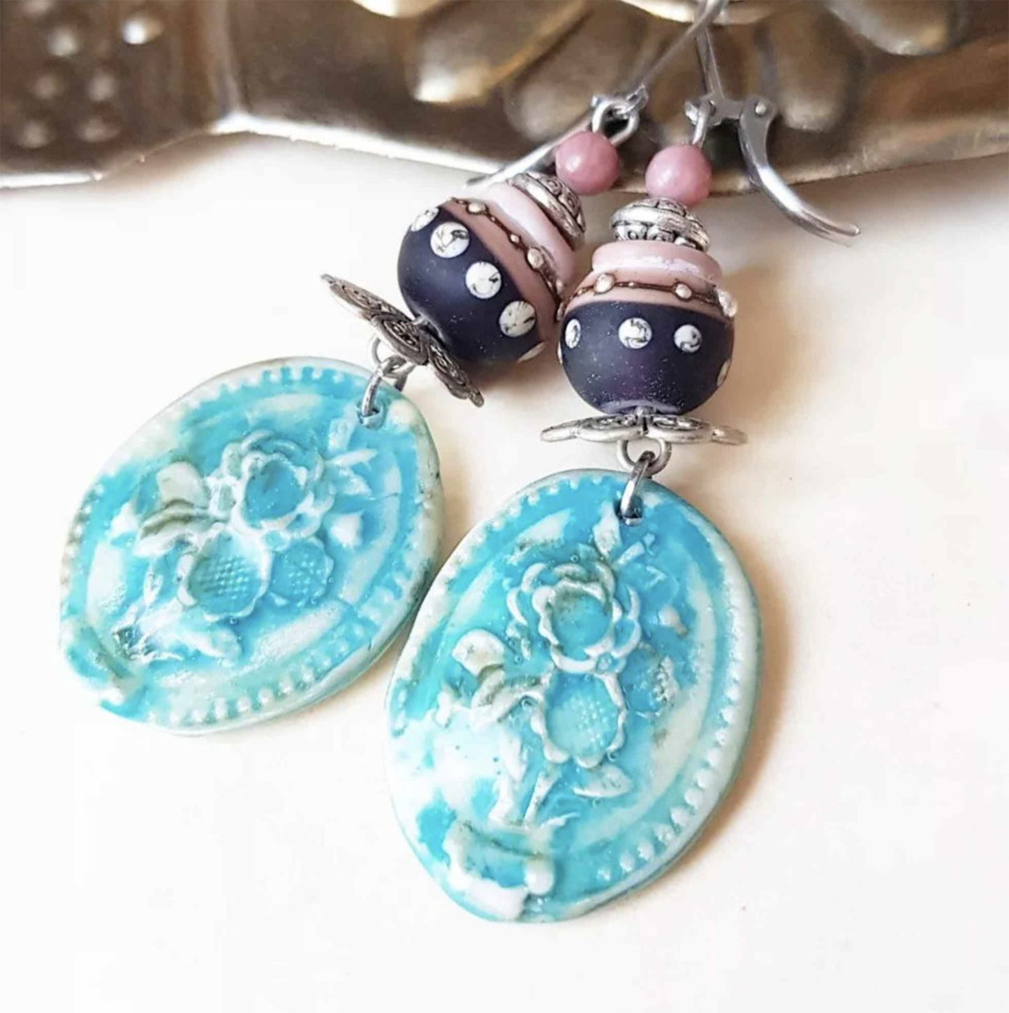 One of a kind - Cameo Lampwork earrings