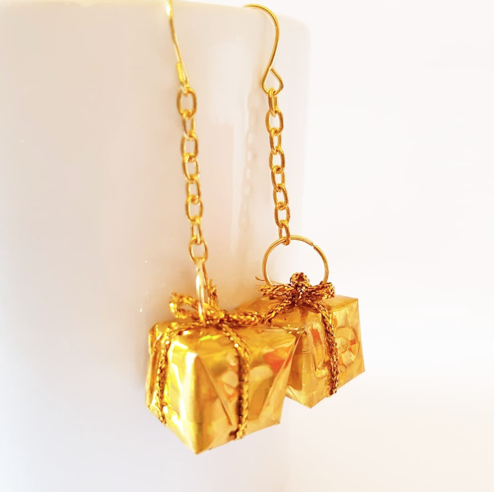 3d Christmas gift earrings Gold