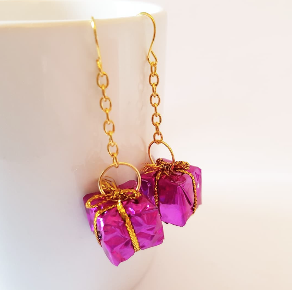 3d Christmas gift earrings Pink