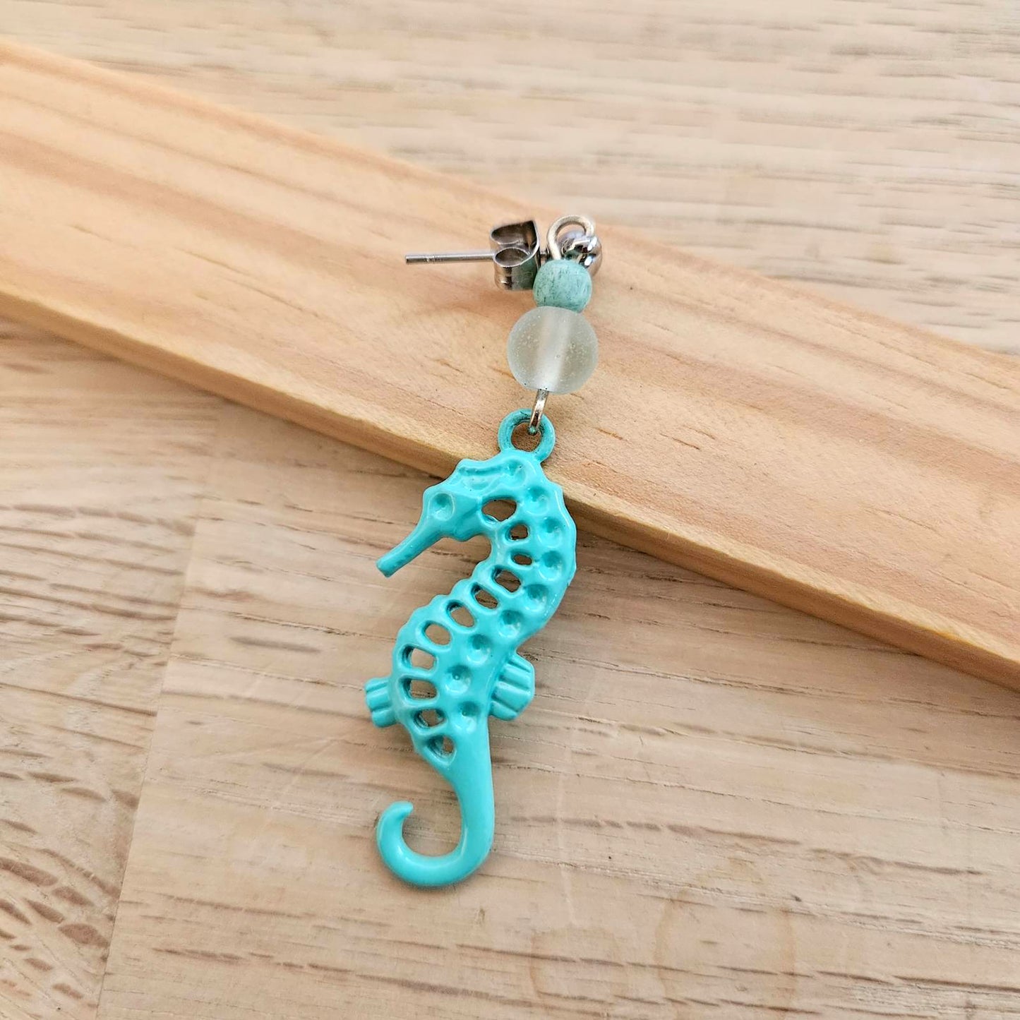 Mint Seahorse earring - Sea life Seaglass dangle - Single earring